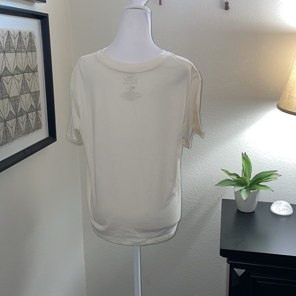 Mickey and Minnie shirt size XL - Picture 2 of 3